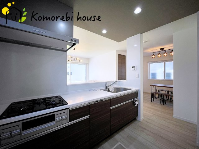 桶川市上日出谷南　2期　ピュアガーデン　戸建て　04のキッチン|キッチンです