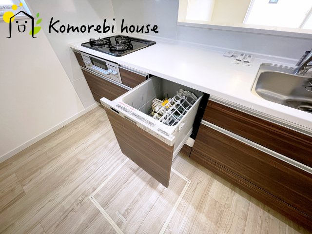 桶川市上日出谷南　2期　ピュアガーデン　戸建て　04のキッチン|お料理しやすいキッチンです