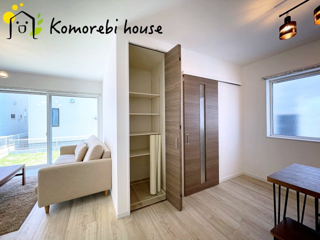 桶川市上日出谷南　2期　ピュアガーデン　戸建て　04の収納|小物を収納するのに便利です