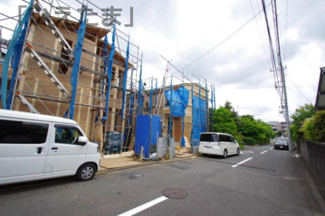 【前面道路含む現地写真】