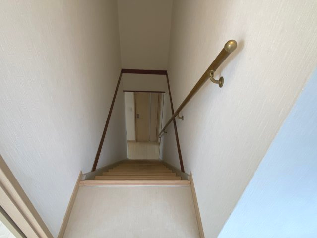 西条市大町　中古住宅の玄関