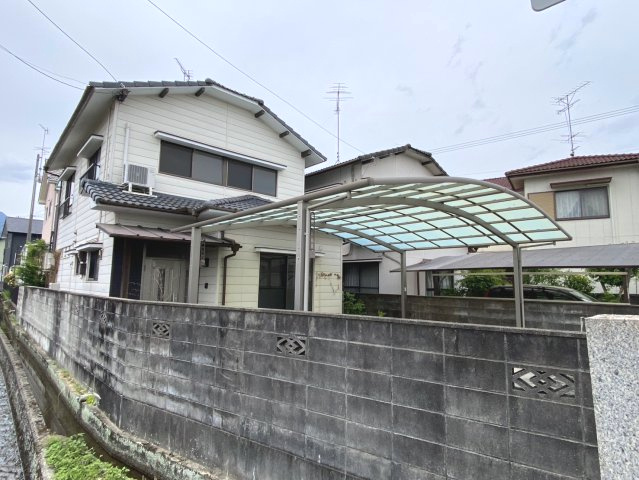 西条市大町　中古住宅の外観