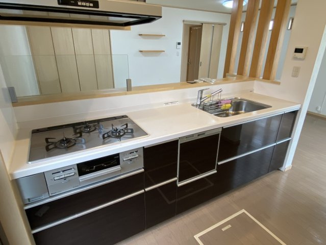 西条市大町　中古住宅のキッチン