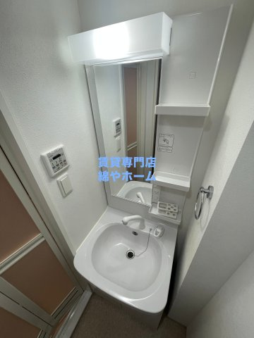 Luxe我孫子Ⅱの独立洗面台|朝の支度にも助かる、独立の洗髪洗面化粧台