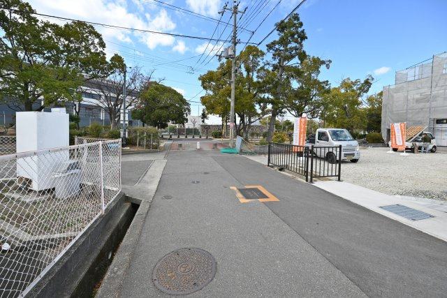 ハッピータウン伊丹瑞穂町6丁目建築条件付き土地の前面道路含む現地写真|現地南側前面道路