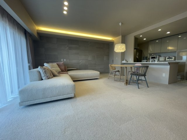 グラディス高松ザ・タワーの居間・リビング