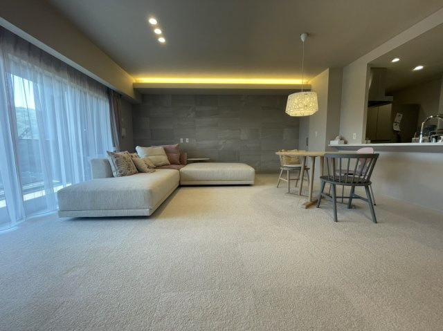 グラディス高松ザ・タワーの居間・リビング