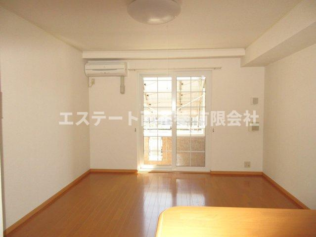 アパルトマン・エムの居間・リビング