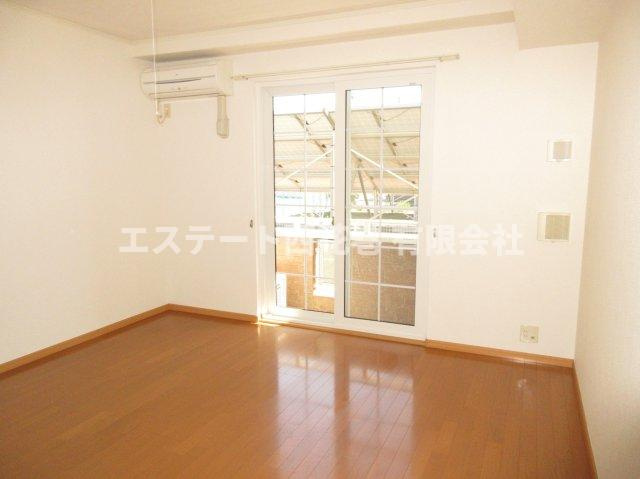 アパルトマン・エムの居間・リビング