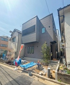 【外観】 | 西区大芝2　限定1棟 | ☆AL牛田駅まで徒歩16分☆大芝小学校まで徒歩7分☆中広中学校まで徒歩30分☆ユアーズ徒歩9分☆フレスタ徒歩14分☆土地23坪☆前面道路4ｍ
