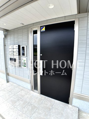 【エントランス】 | ル・トリシア | 清潔なエントランスです