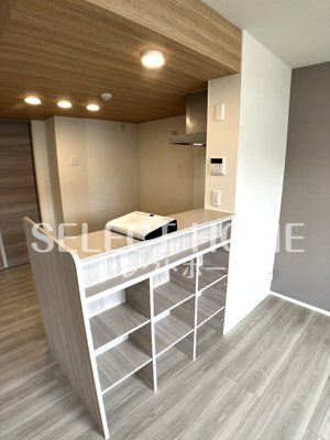  | ル・トリシア