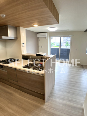  | ル・トリシア