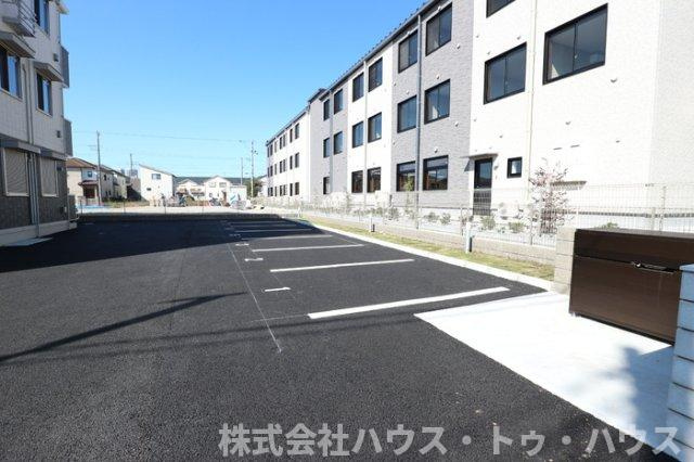 メゾン・エールの駐車場
