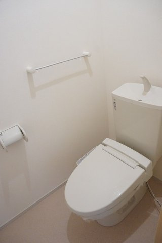 クラール名東イースト　Ｂのトイレ|トイレもきれいです