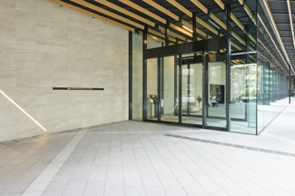 【エントランス】 | ペット飼育可能！令和３年・宅配ボックス付きタワーマンション、プラウドタワー亀戸クロスブライトタワーは即日現地案内可能となっておりますので、お気軽にお問い合わせください！