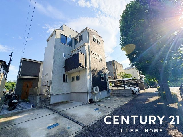 【前面道路含む現地写真】 | 東急田園都市線「青葉台」中古戸建 | 前面道路含む現地写真です
