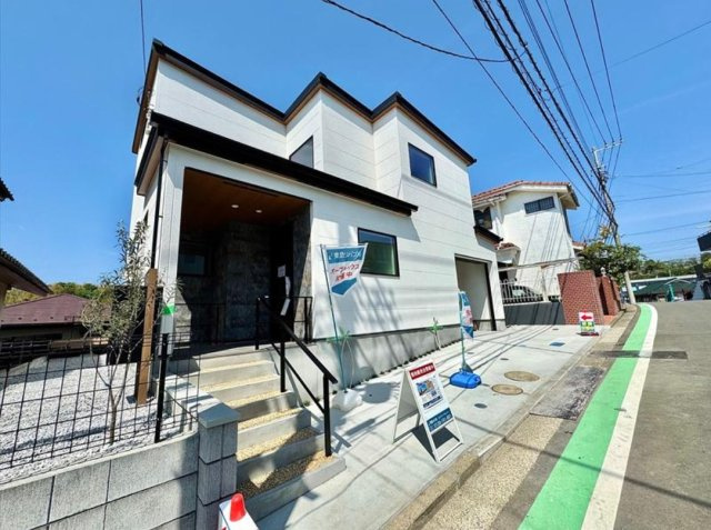 横浜市青葉区美しが丘4丁目 新築戸建て【仲介手数料無料】カースペース2台の外観