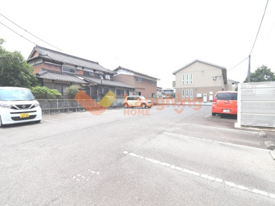 【駐車場】 | ヴァンテアン | 駐車場に車を止められます