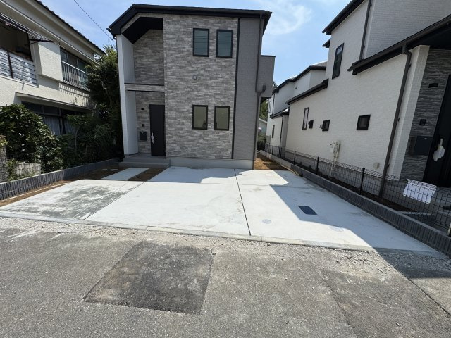 松戸市八ケ崎１丁目新築戸建（八ヶ崎１丁目Ⅲ）の駐車場|A号棟駐車スペース・並列2台駐車可