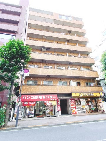 ライオンズマンション新宿御苑前の外観
