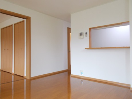 PASTRAL花南Ⅰの居間・リビング|対面キッチン、12.1帖のリビング