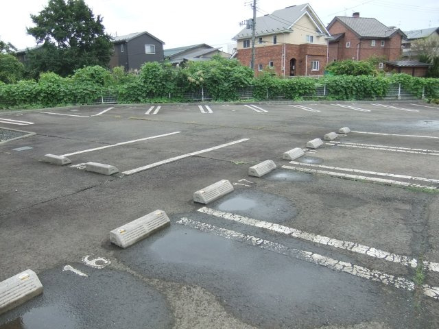 PASTRAL花南Ⅰの駐車場