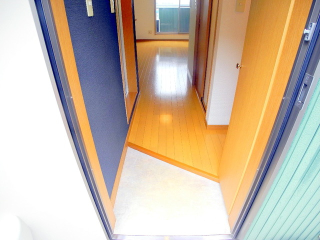 MODERN西山の玄関|※同間取りの別のお部屋の画像です※現況を優先します