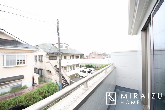 【バルコニー】 | 平日・休日問わず、いつでもご見学が出来ます♪☆実際に見て、触れて感じる安心のお住まい探しを体験して下さい♪☆物件情報だけでなく、地域の特色などなどエリア情報もお伝え出来たら嬉しいです♪