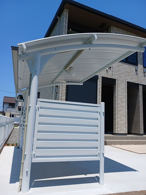 サンライズヒルズⅠの駐車場