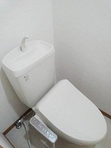 熊本市東区下南部２丁目の賃貸マンションのトイレ|ゆったりとした空間のトイレです