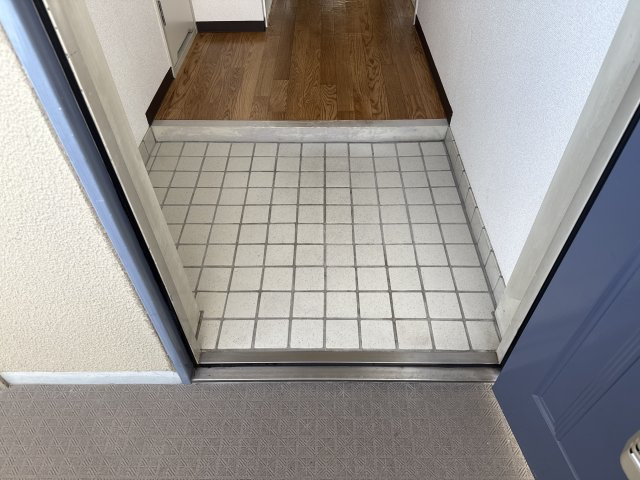 ロイヤルコーポ白浜の玄関