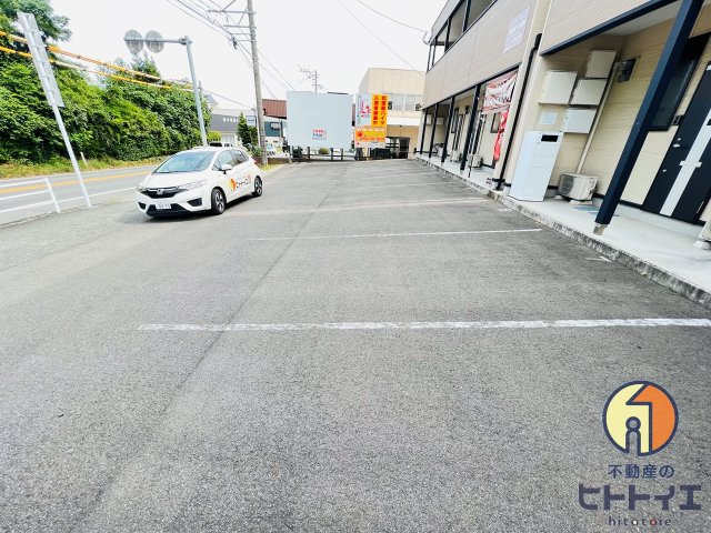 松福園八番館の駐車場