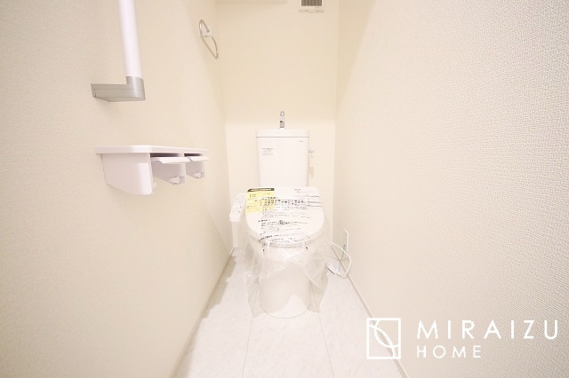 【トイレ】 | おしり洗浄、ビデ洗浄、暖房便座の機能を標準装備。トイレットペーパーの無駄遣いを防ぎ、肌を傷つける心配がありません♪