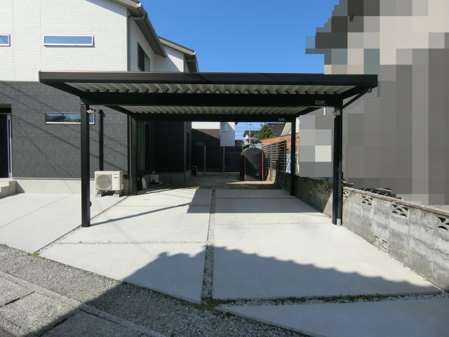 上後藤3丁目戸建（築浅オール電化太陽光付き）の駐車場