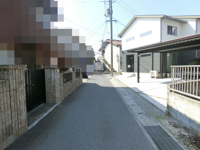 上後藤3丁目戸建（築浅オール電化太陽光付き）の前面道路含む現地写真