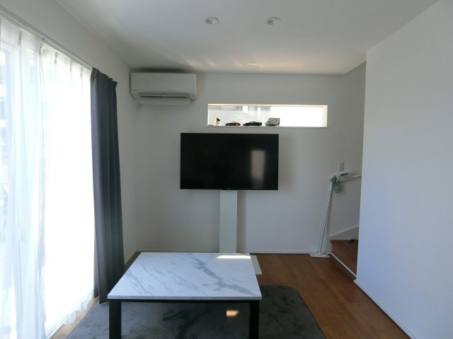 上後藤3丁目戸建（築浅オール電化太陽光付き）の居間・リビング