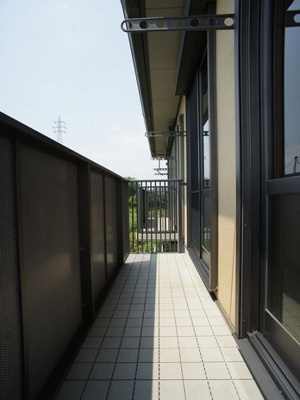 【バルコニー】 | アマービリスＢ | たくさんお洗濯物が干せます♪