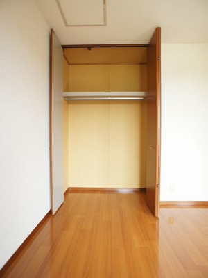 【その他】 | アマービリスＢ | 多くの収納スペースがあります。