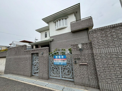 【外観】 | 槇塚台３丁　中古一戸建 | 【南・西向きの角地】日当り・通風良好！たっぷりの陽光に包まれる明るい住まいに気持ちも明るくなりますね♪