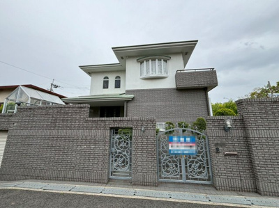 【外観】 | 槇塚台３丁　中古一戸建 | スーパーマーケットＫＩＮＳＨＯまで徒歩８分！ファミリーマートまで徒歩８分！お買い物に便利な立地です♪