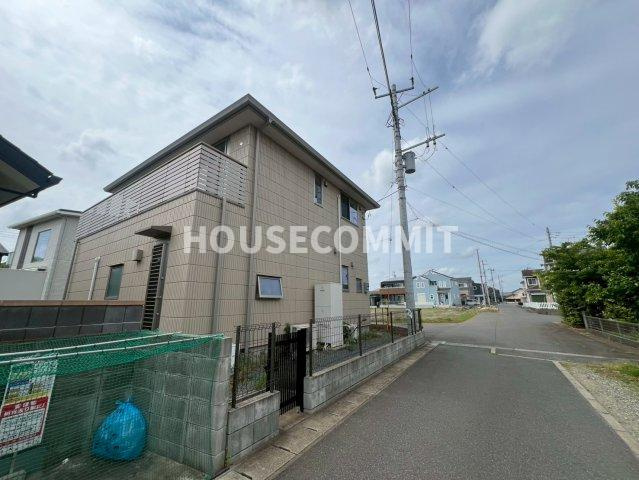 八街ほ　中古戸建の前面道路含む現地写真