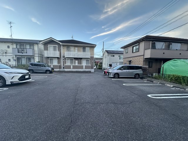 プチハイムIの駐車場
