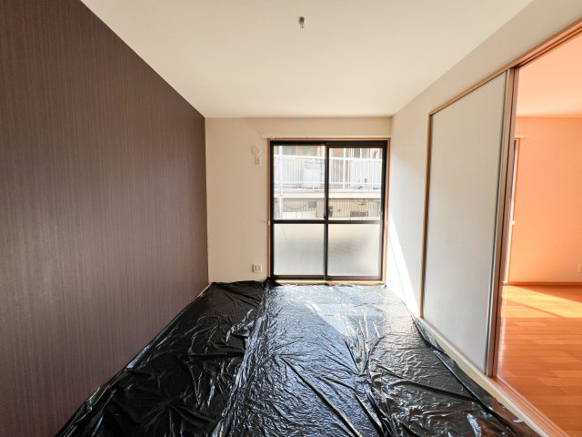 シャンポール Ⅱの和室|写真は畳に日除けカバーしてます。