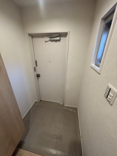 【玄関】吾妻南住宅１７号棟 