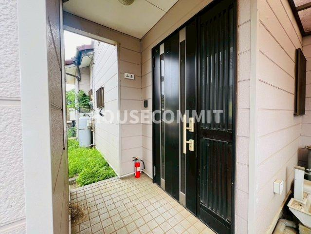 山田台　中古戸建のエントランス