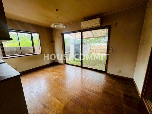 山田台　中古戸建の居間・リビング