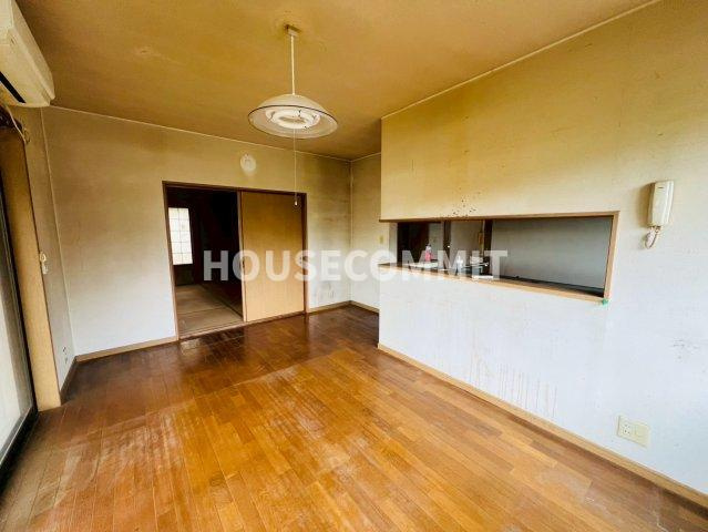 山田台　中古戸建の居間・リビング