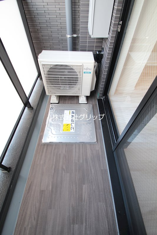 Le'a横濱阪東橋壱番館のバルコニー