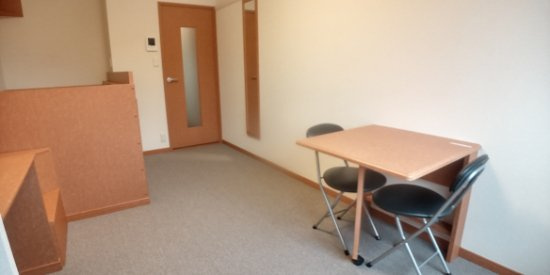 レオパレス木屋瀬の居間・リビング|温水洗浄便座付き